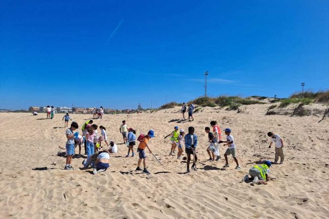 Dia Mundial Oceanos ações de sensibilização e limpeza de praias